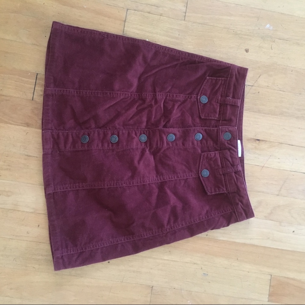 Corduroy maroon skirt 🍁💫